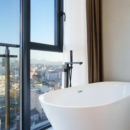 Apartamento Ee Homes - Curated Design, Tub Skyline Views