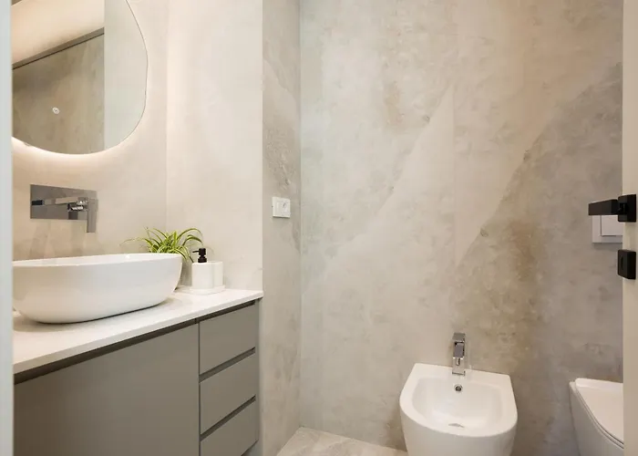 Ee Homes - Curated Design, Tub Skyline Views Tirana