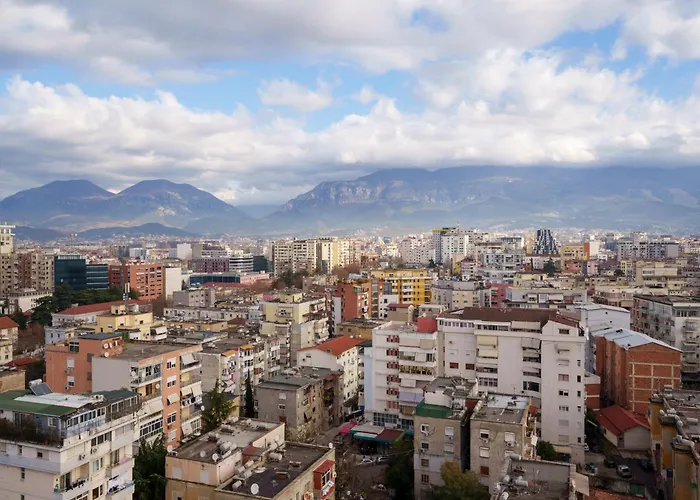 Ee Homes - Curated Design, Tub Skyline Views