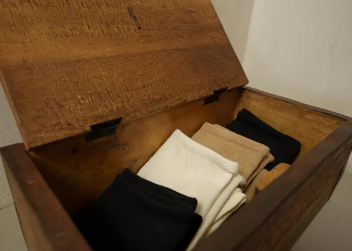 Ee Homes - Curated Design, Tub Skyline Views